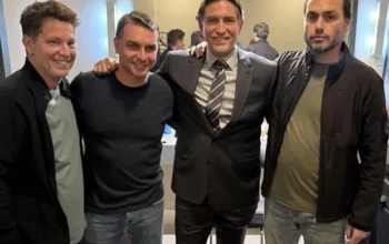 Aliados admitem rifar Mário Frias e produtora para blindar Flávio no caso “Dark Horse”