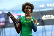 Alison dos Santos cravou nova vitória nos 400 metros com barreiras do Ultimate 2026
