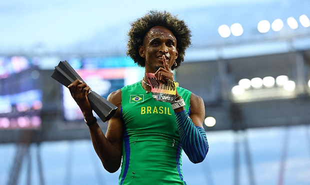 Alison dos Santos cravou nova vitória nos 400 metros com barreiras do Ultimate 2026