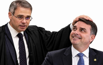 André Mendonça mandar apagar publicações sobre Flávio Bolsonaro e N.S. Aparecida