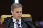 André Mendonça pede à PGR informação sobre suposta mensagem de Vorcaro a Moraes