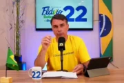 Assessora de Flávio Bolsonaro teria recebido ingressos para camarote do Carnaval do Rio