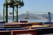 Balança comercial tem superávit de US$ 7,4 bilhões em agosto