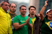 Britânico Financial Times afirma que Clã Bolsonaro é “tão radical como disfuncional”