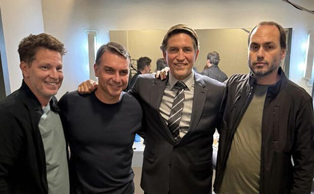 Coaf diz que Vorcaro repassou mais a “Dark Horse” do que Flávio Bolsonaro afirmou