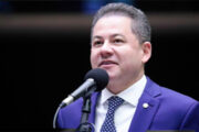 Deputado do PL comercializava “influência” no STF, STJ e TSE, aponta Polícia Federal