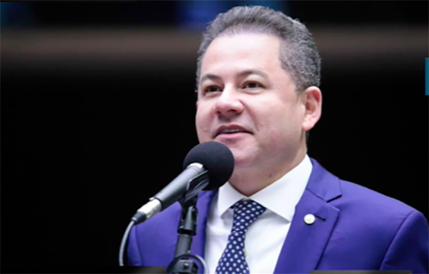 Deputado do PL comercializava “influência” no STF, STJ e TSE, aponta Polícia Federal
