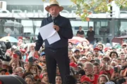 Em SC, Lula cobra apoio do agronegócio: "Deveriam se ajoelhar para mim"