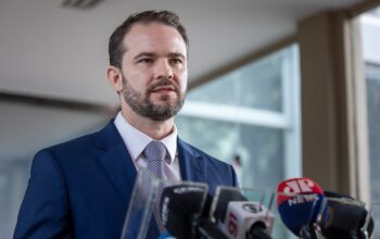 Empresa que patrocinou “Dark Horse” recebeu do crime organizado, diz ministro
