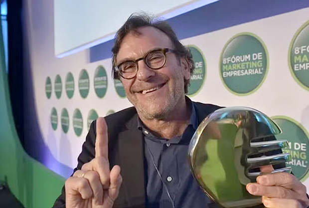 “Era uma crise todo dia”, diz ex-publicitário da campanha de Flávio Bolsonaro