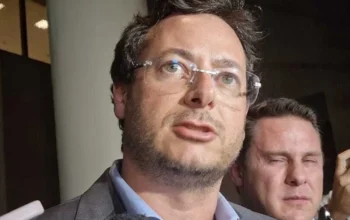 Ex-ministro de Bolsonaro, Fabio Wajngarten admite que Karina Gama é bode expiatório do esquema “Dark Horse”