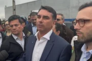 "Fala, irmãozão": veja trocas de mensagens entre Flávio Bolsonaro e Vorcaro