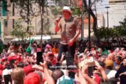 ‘Flávio Bolsonaro só tem a capivara dele a oferecer’, diz Haddad