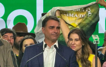 Flávio Bolsonaro voou em avião de Vorcaro para voltar dos EUA com a família