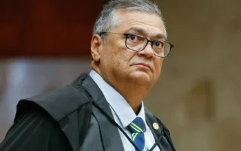 Flávio Dino derruba ordem de Mendonça e manda Andrei Rodrigues voltar à PF