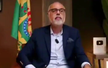 Foragido, Allan dos Santos chama bispos de “filhos da p*” e ataca CNBB