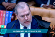 Kassio Nunes se declara impedido de votar sobre investigação contra Alexandre de Moraes