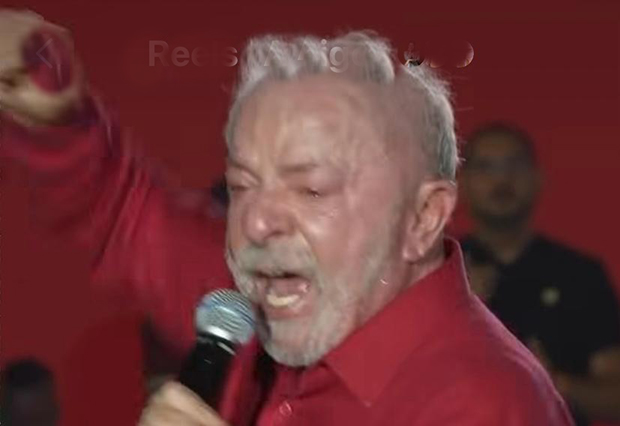 Lula acaba com a ‘taxa das blusinhas’ e destaca isenção de imposto para importação de medicamentos
