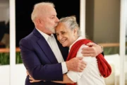 Lula agradece apoio eleitoral de Maria Bethânia: “Combustível”