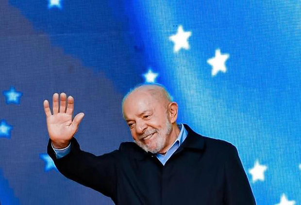 Lula assina portaria que autoriza 19 institutos federais em 12 estados