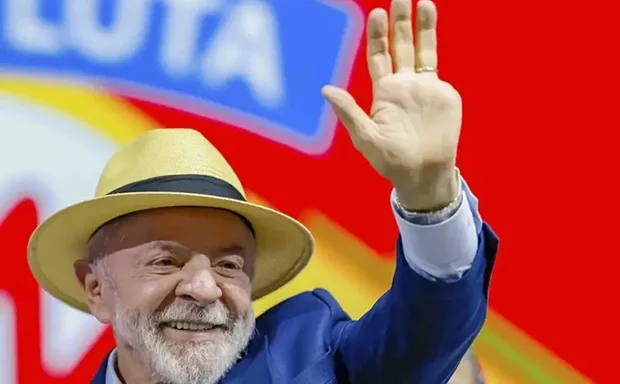 Lula comemorou avanço no Senado da PEC que prevê o fim da escala de trabalho 6×1: “Vitória importante”