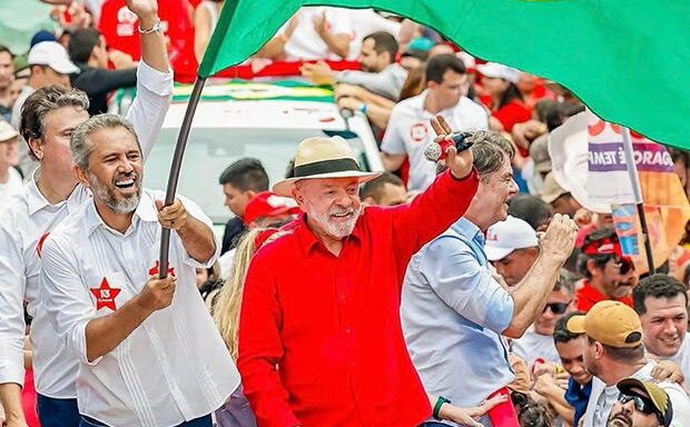 Lula dará entrevista ao Flow durante debate da Globo amanhã