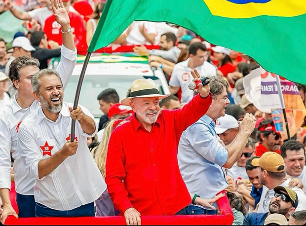 Lula dará entrevista ao Flow durante debate da Globo amanhã