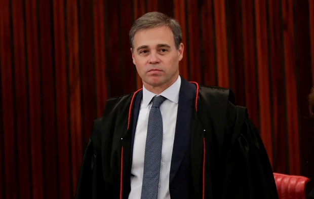 Mendonça diz que foi monitorado pela PF por 30 dias