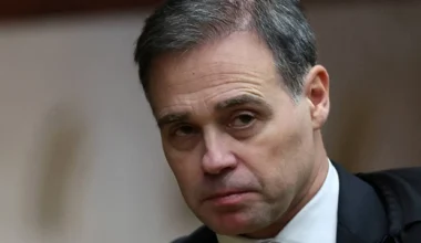 Mendonça mantém em sigilo dados de mais de 30 investigados no caso Master