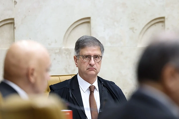 PGR apura possível interferência de Mendonça em relatório da PF que expôs Moraes