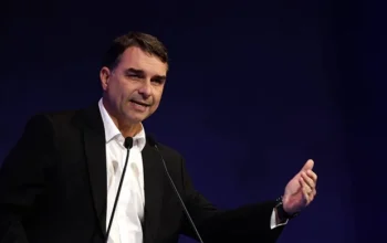 “Rachadinha”: Justiça veta candidato citado em relatório de Flávio Bolsonaro