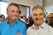 Bolsonaro solicita a Moraes autorização para receber visita do irmão Renato