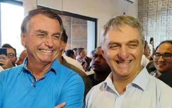 Bolsonaro solicita a Moraes autorização para receber visita do irmão Renato