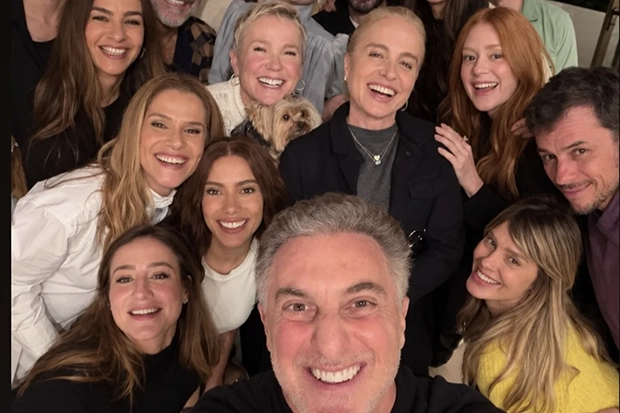 Luciano Huck é escrachado nas redes após foto com amigos: “Nenhum negro”