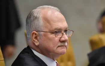 Fachin dá 24h para PF informar situação da íntegra do celular de Vorcaro