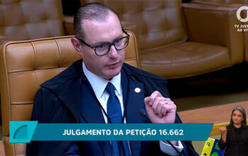 Zanin acompanha Dino e forma 3 a 1 para unir casos de Moraes e Mendonça no plenário do STF