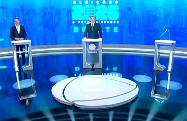 Record mantém púlpito vazio em debate após fuga de Tarcísio