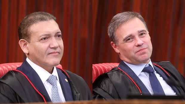 Rui Falcão pede ao STF afastamento de Nunes Marques e André Mendonça do TSE durante as eleições