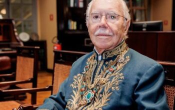 Ex-presidente Sarney viaja a SP para check-up após diagnóstico de pneumonia e ser internado