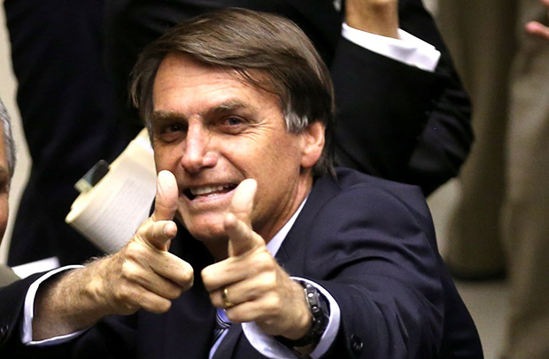 STM avança em processo que pode tirar a patente de Jair Bolsonaro