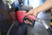 Governo federal mantém subsídio de R$ 2,12 ao diesel  por 30 dias