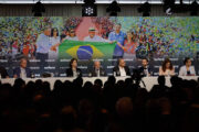 “Trabalhador ganhando mais faz a economia crescer”, diz Lula a empresários