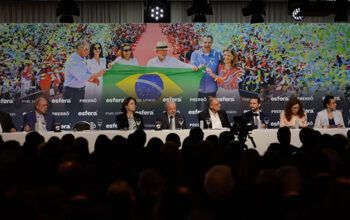“Trabalhador ganhando mais faz a economia crescer”, diz Lula a empresários