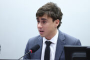 TSE manda Nikolas apagar post em que distorce fala de Lula sobre exame de toque