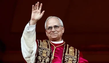 Vaticano recusa convite de Macron para encontro com o Papa Leão XIV