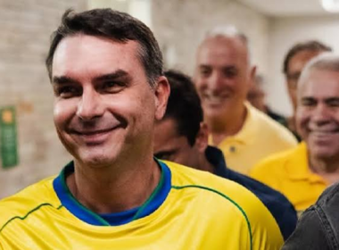 Além do PM matador de Ana Clara, Flávio Bolsonaro foi advogado de outros PMs acusados de matar inocentes
