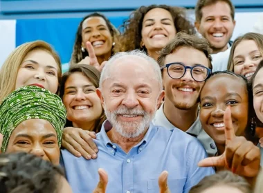 BTG/Nexus: Lula sobe oito pontos entre eleitores mais jovens e chega a 57%