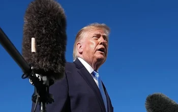 Donald Trump diz que não vai "se envolver" após Flávio se autodeclarar presidente