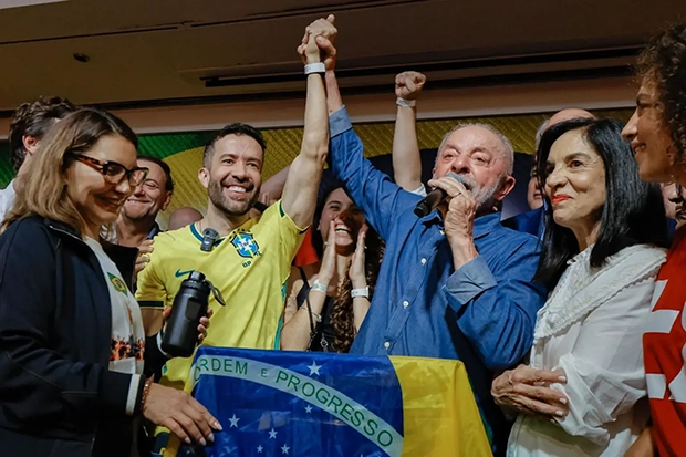 Estratégia digital criada por Janones inspira movimentos na Argentina, Espanha e França