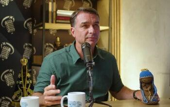 Flávio Bolsonaro desiste do debate da Globo e diz que não se sujeitaria a às regras ditadas pelo Poder Judiciário